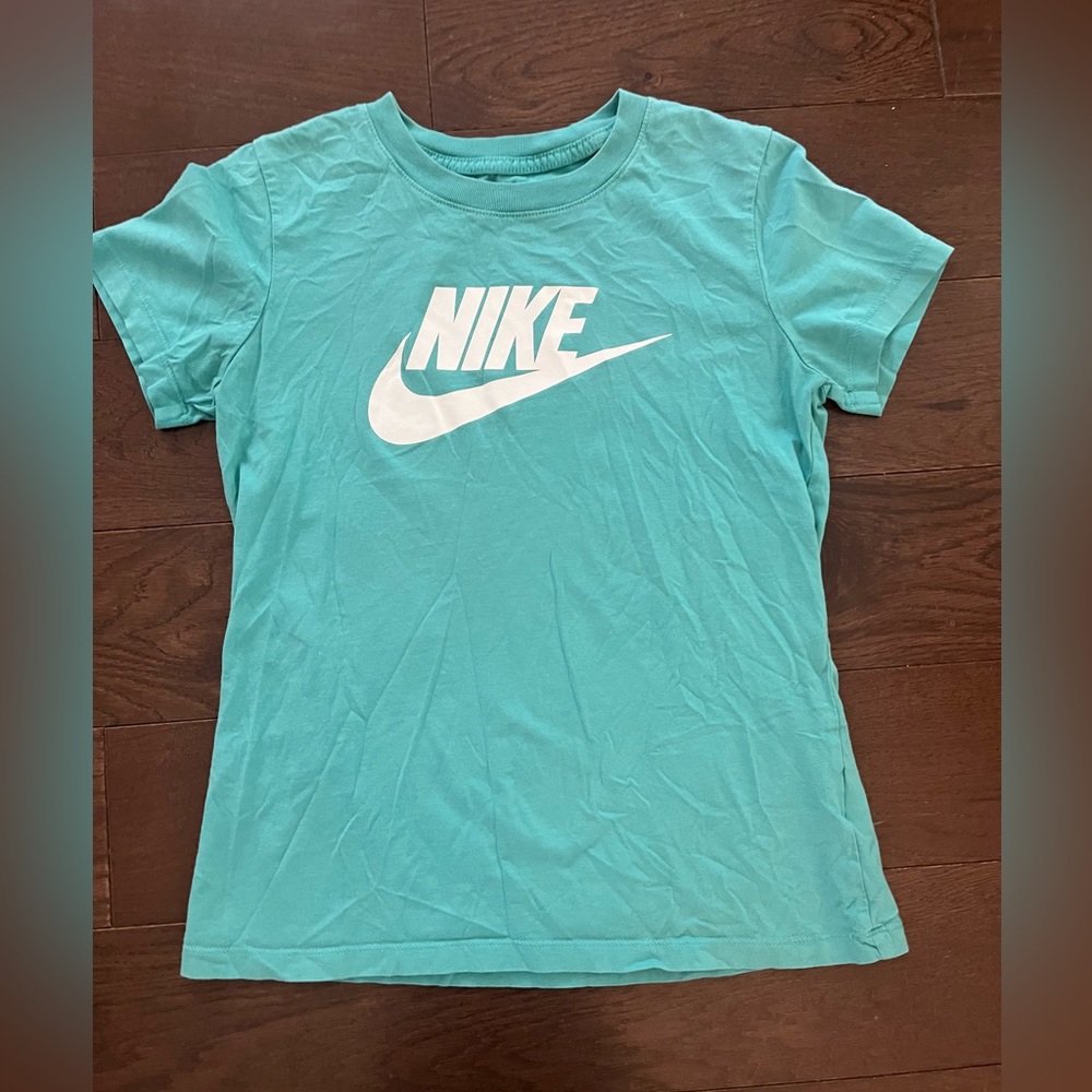 Nike Turquoise T-Shirt with Large Logo 💙✨